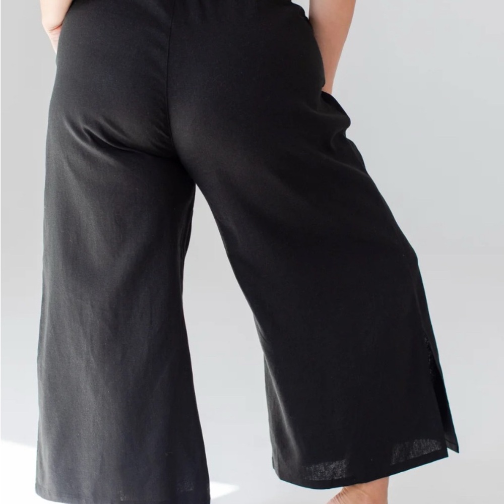 Savvi Essential Crop Black Wide-Leg Linen Pants